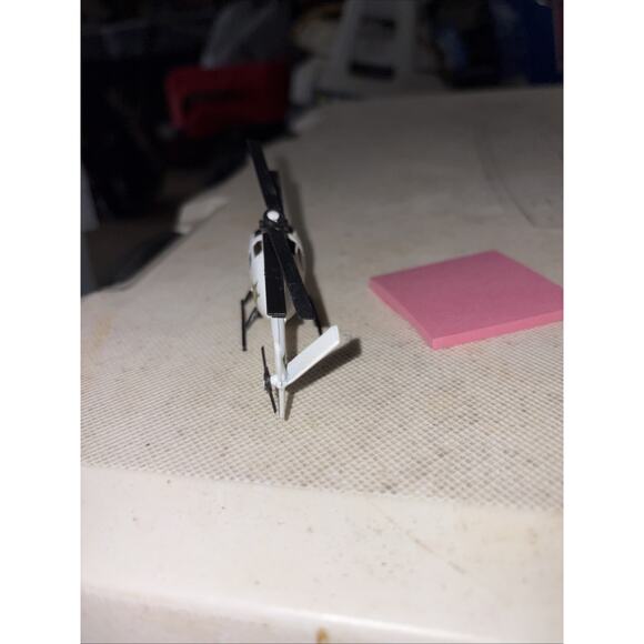 HUGHES 500 - C93 Series 1/90 Police Tracking Helicopter RR - Picture 4 of 4